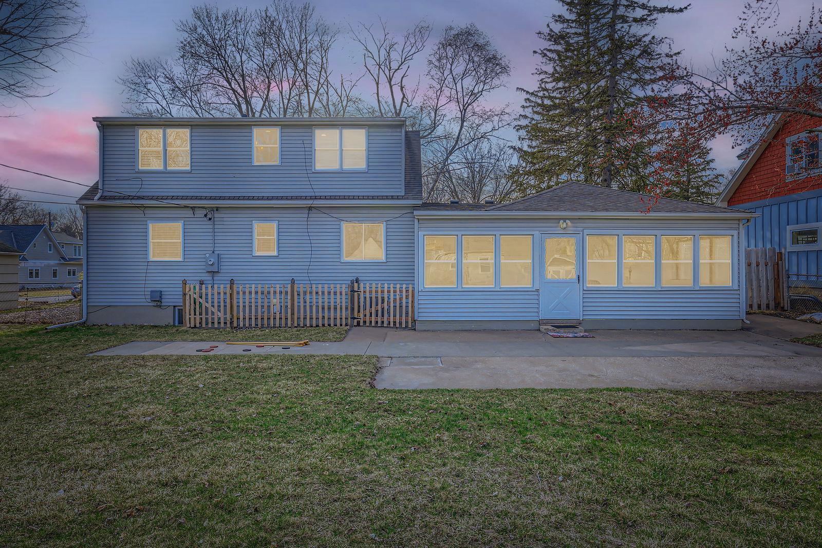 3431 Moorland Road