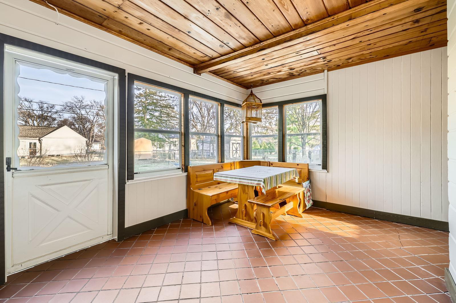 3431 Moorland Road