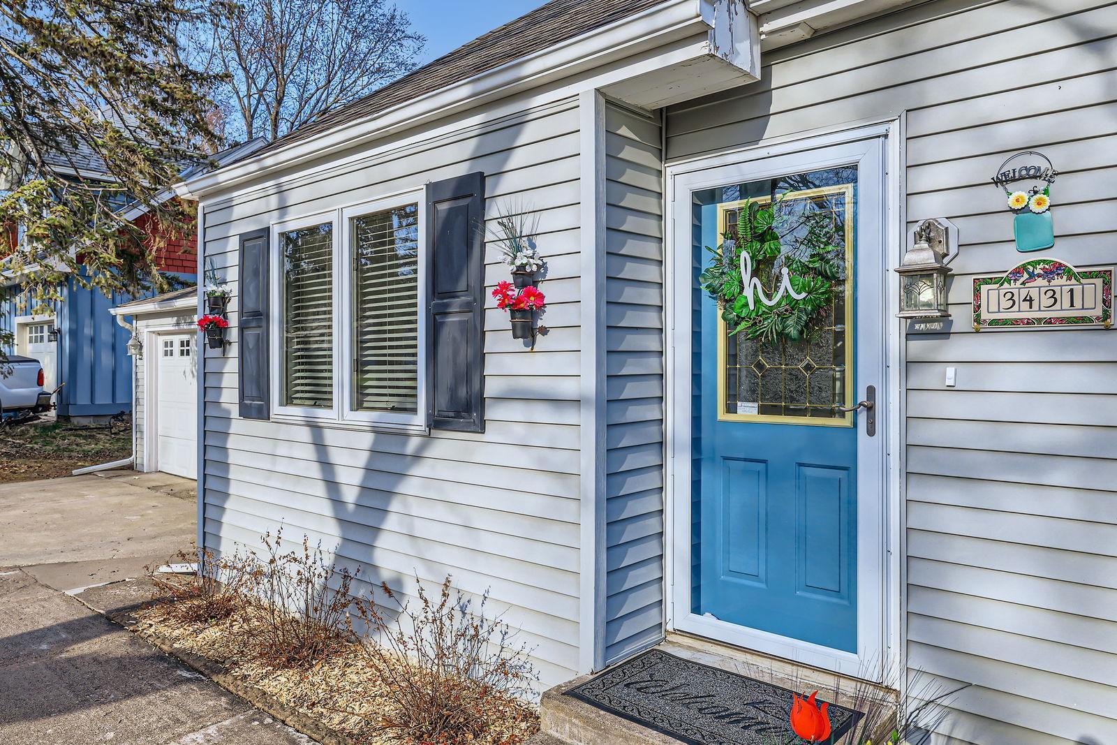 3431 Moorland Road