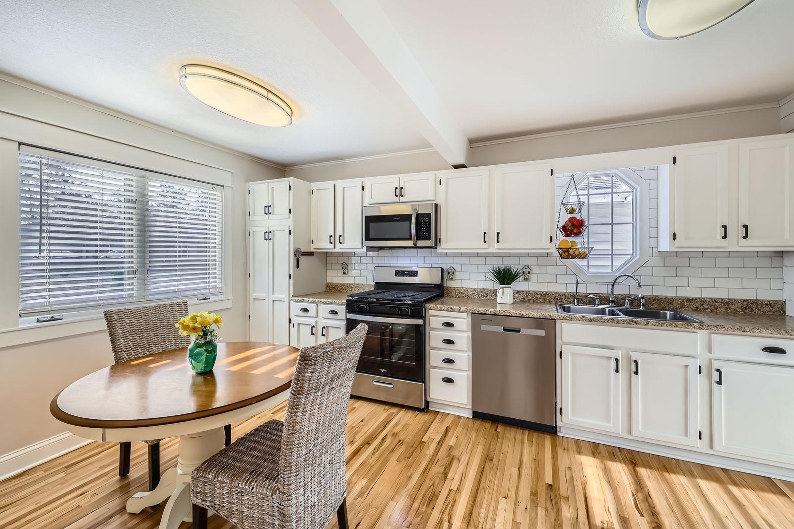 3431 Moorland Road