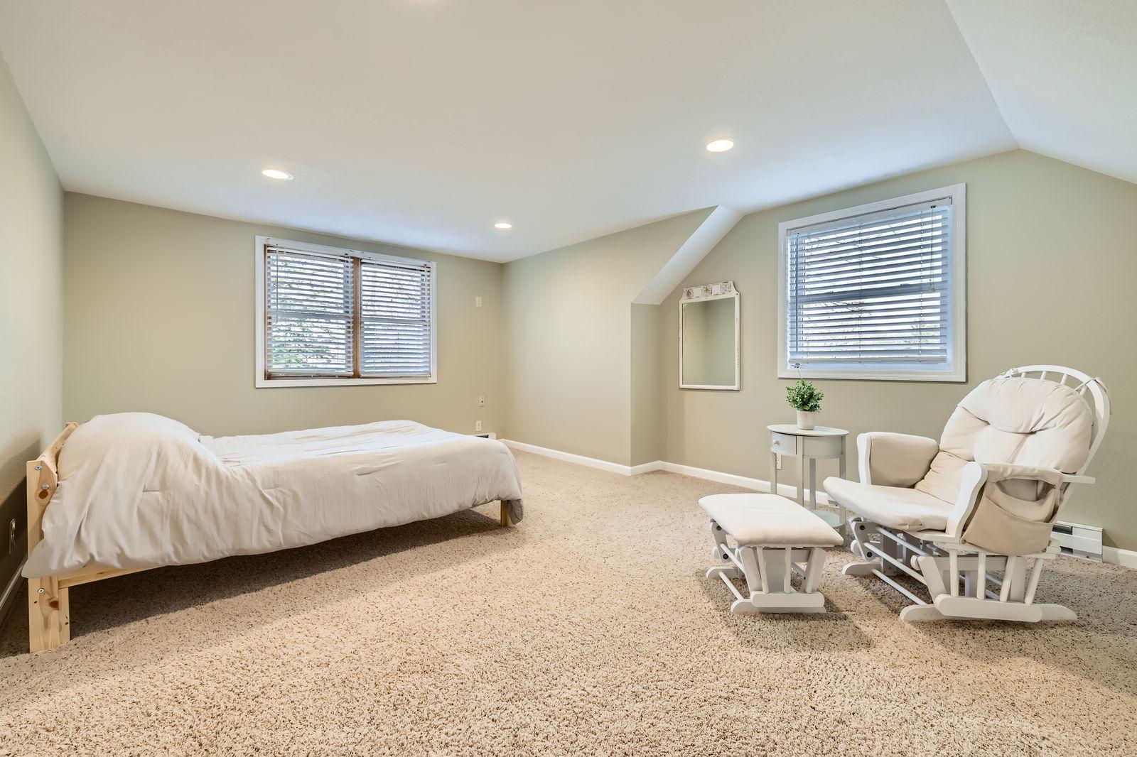 3431 Moorland Road