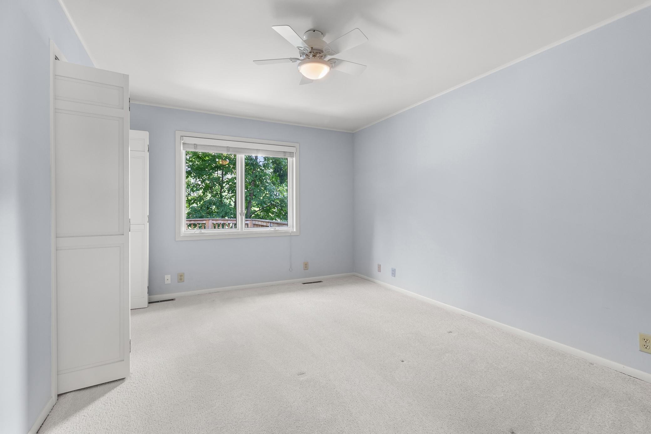 20 Woodlawn Avenue