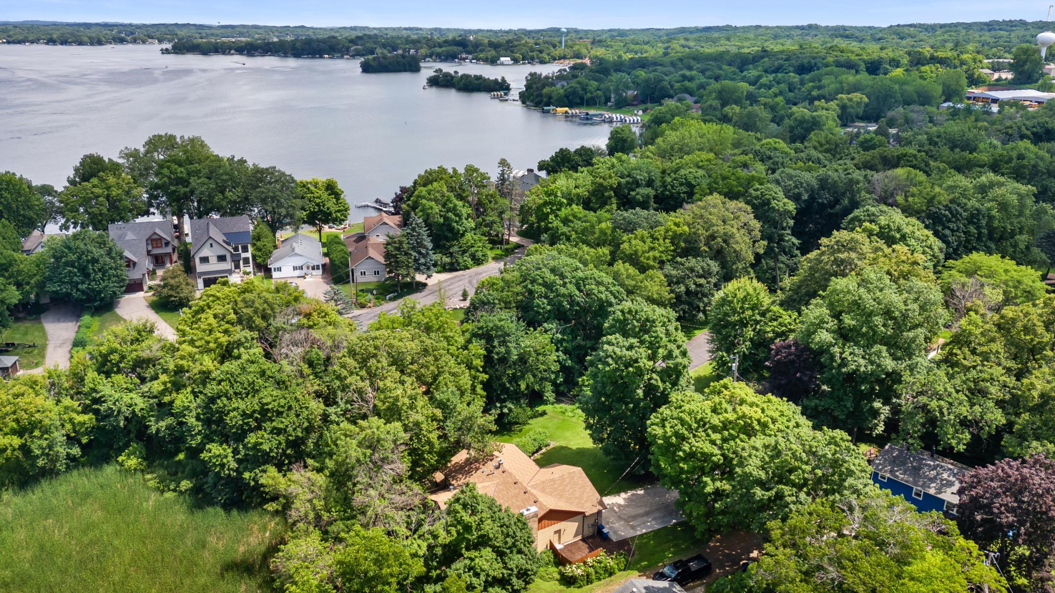 20 Woodlawn Avenue