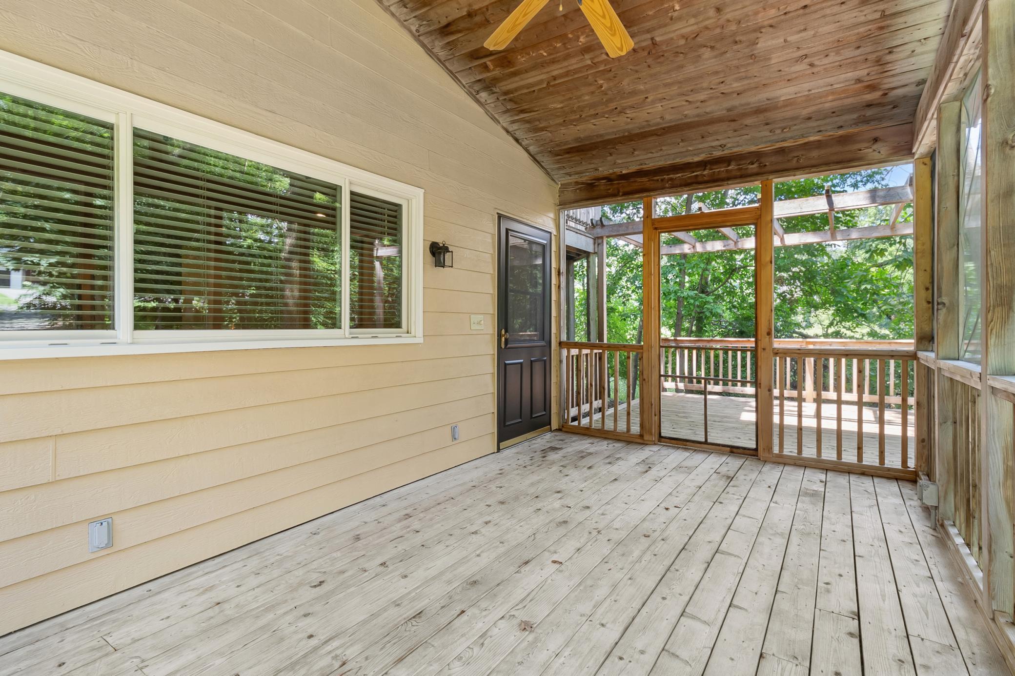 20 Woodlawn Avenue