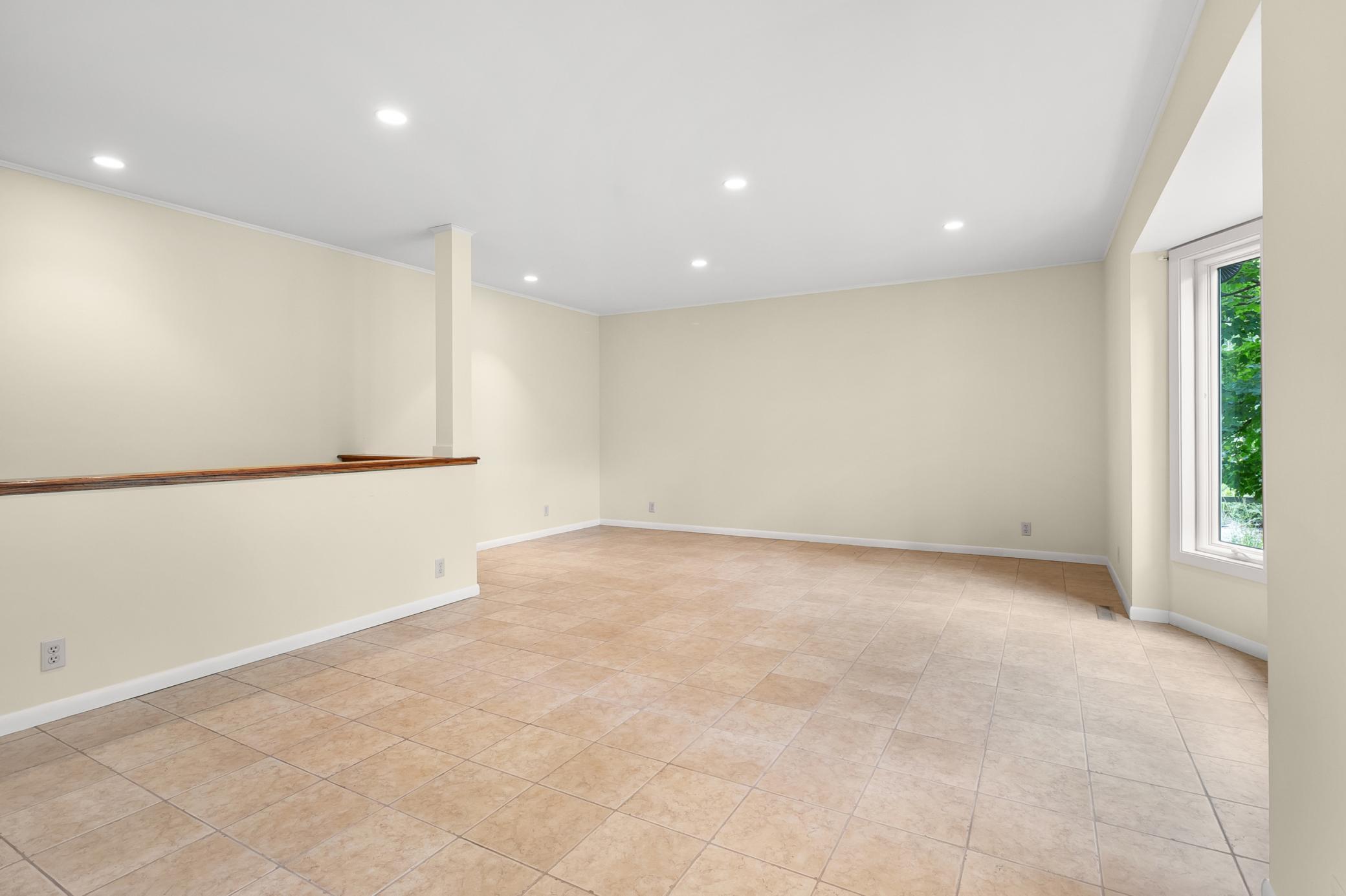 20 Woodlawn Avenue