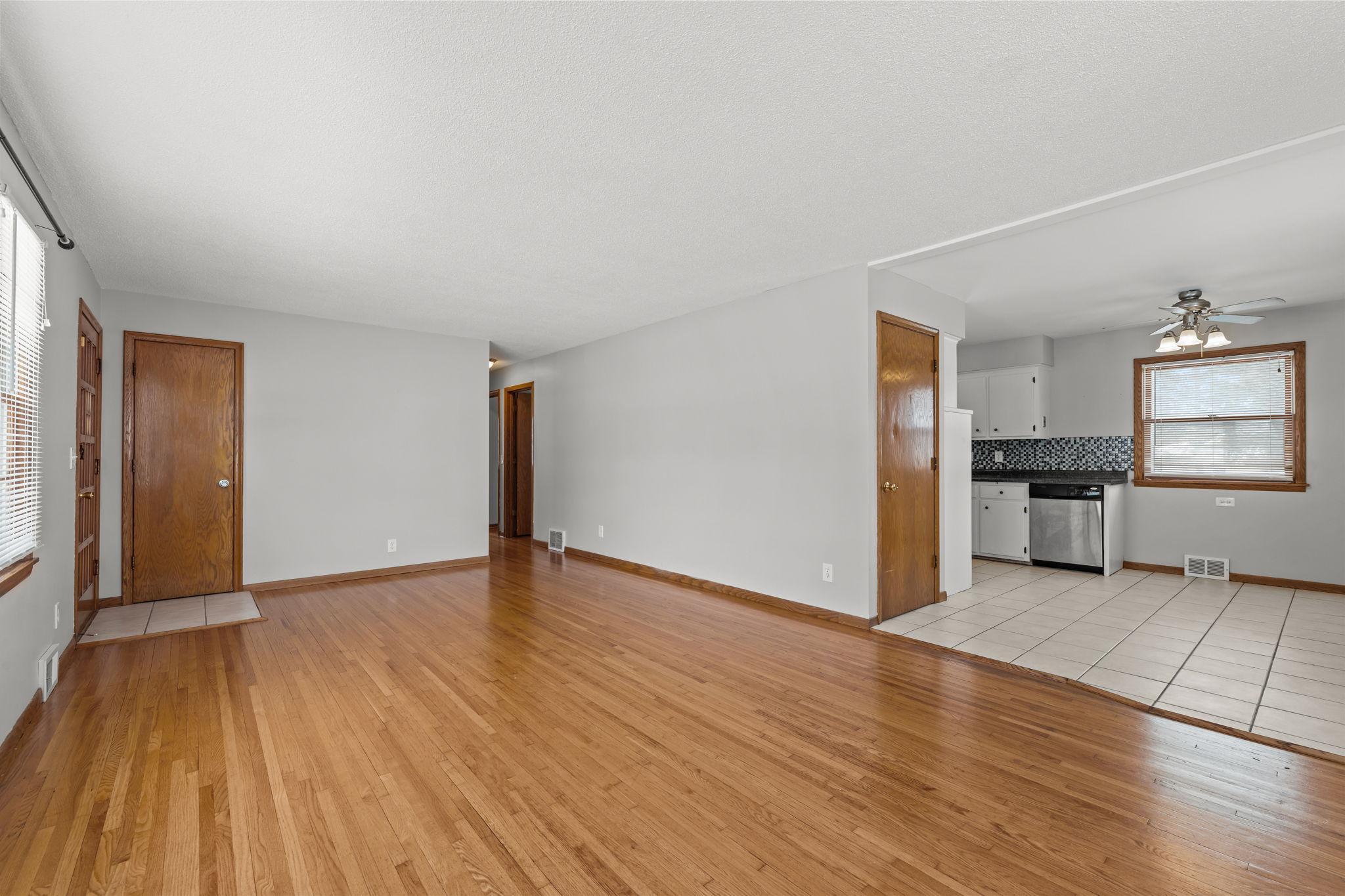 5956 5th Street NE