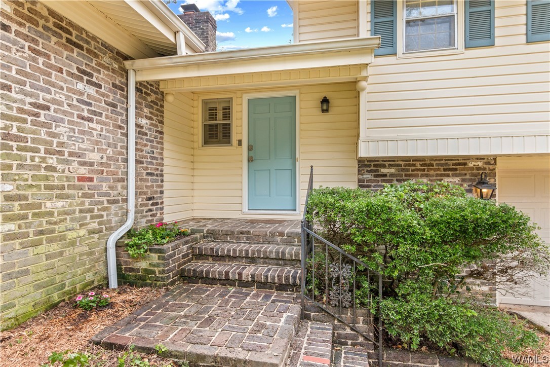 2713 Claymont Circle