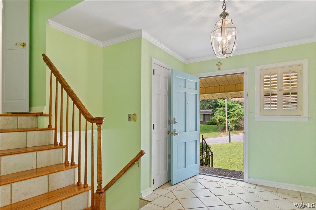 2713 Claymont Circle