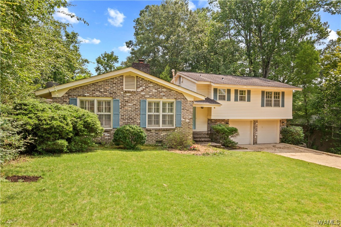 2713 Claymont Circle