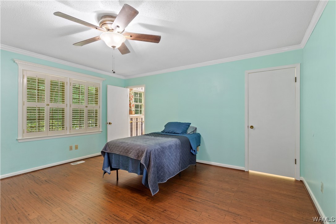 2713 Claymont Circle