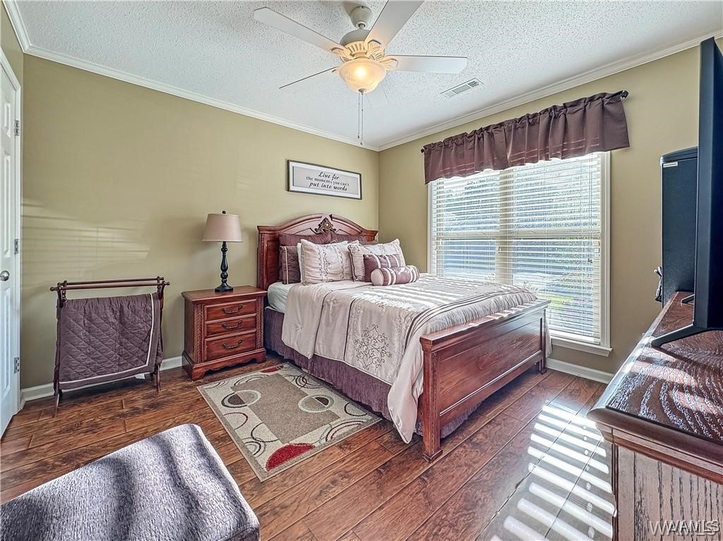 10081 Lenox Circle
