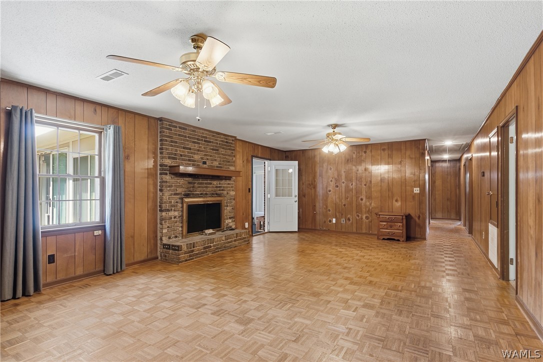 2564 Twin Manor