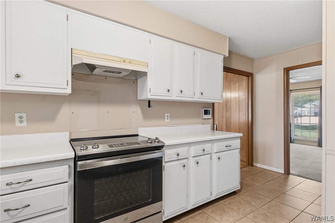 2564 Twin Manor