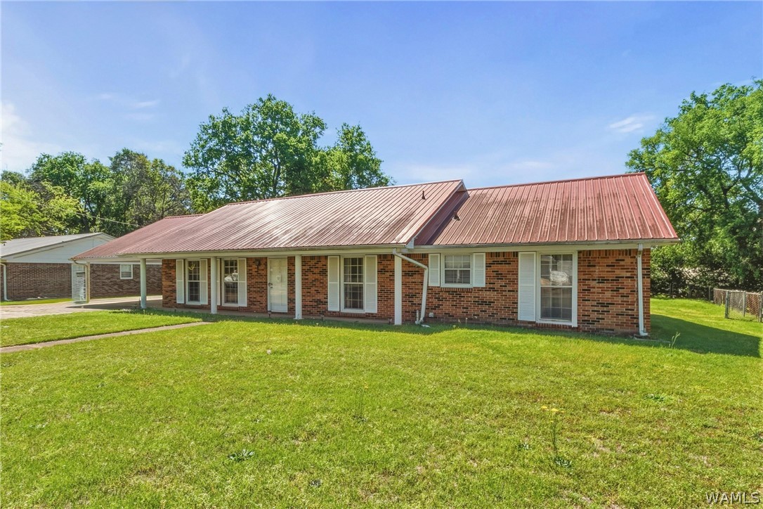 2564 Twin Manor