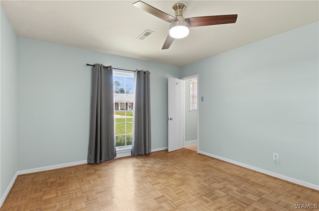2564 Twin Manor