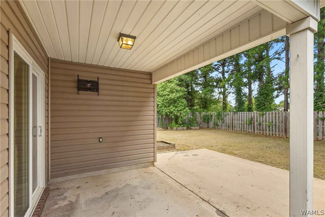 2709 Lily Circle