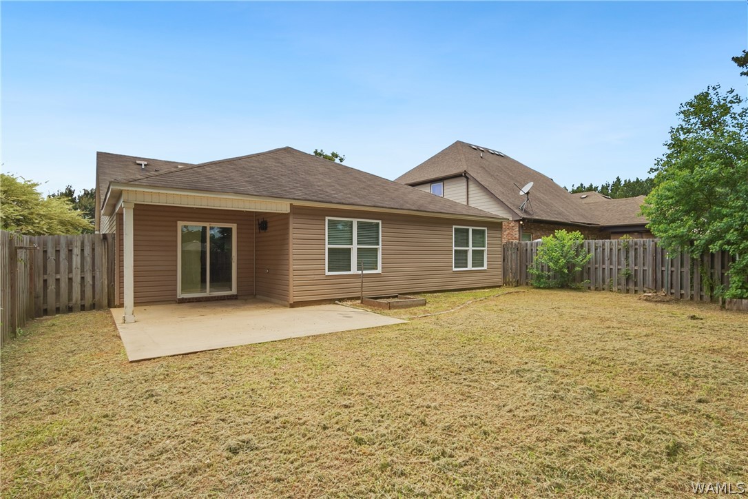 2709 Lily Circle