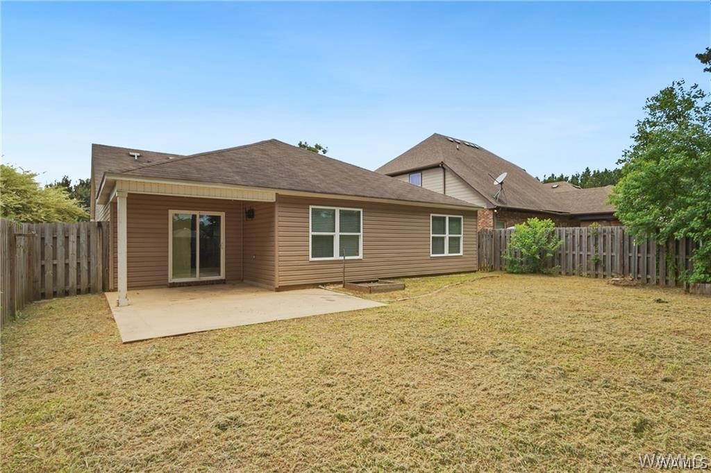 2709 Lily Circle
