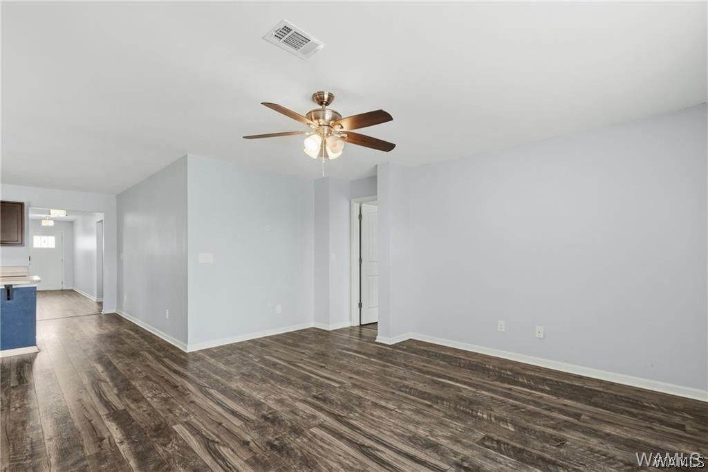 2709 Lily Circle