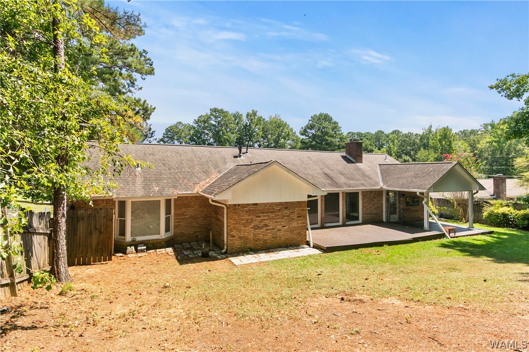 6136 Woodcrest Dr