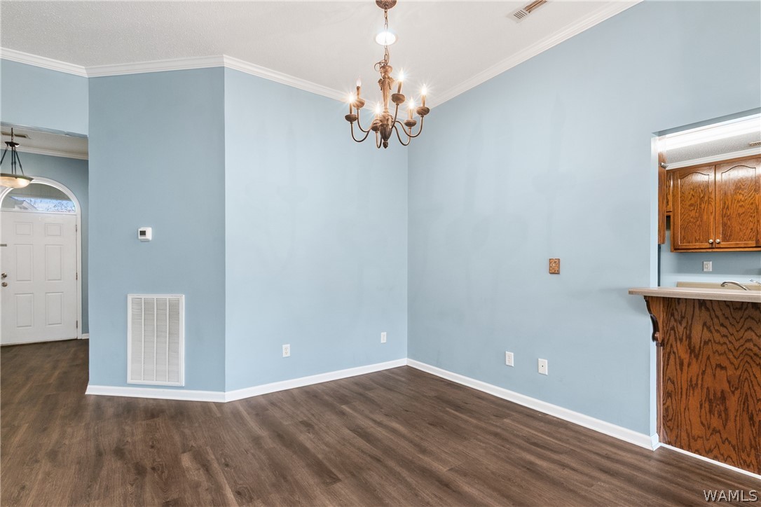 2031 LENOX Drive