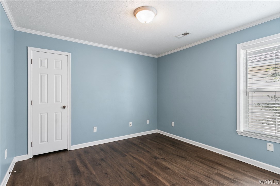 2031 LENOX Drive