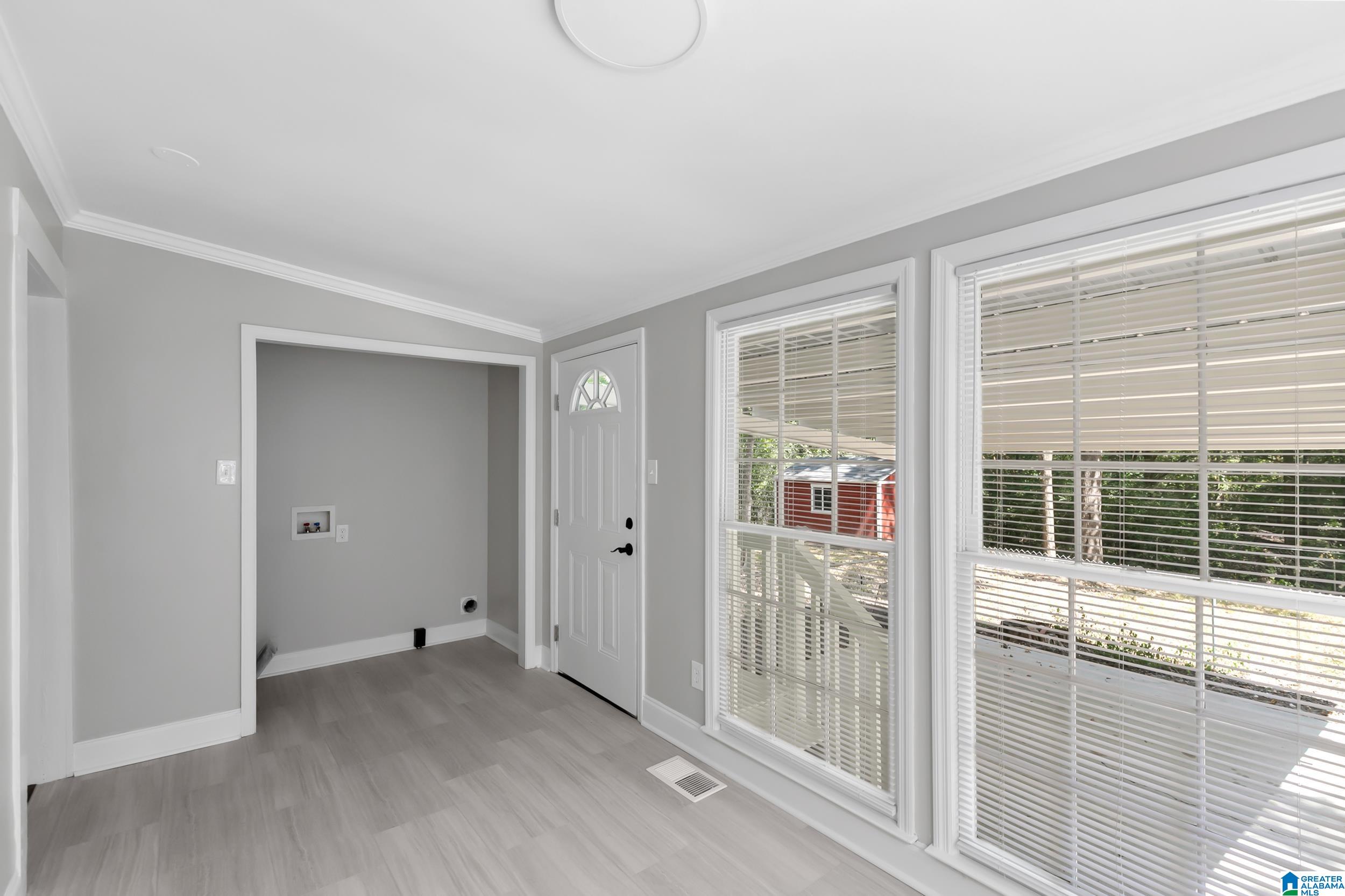 1058 GREENMOR DRIVE