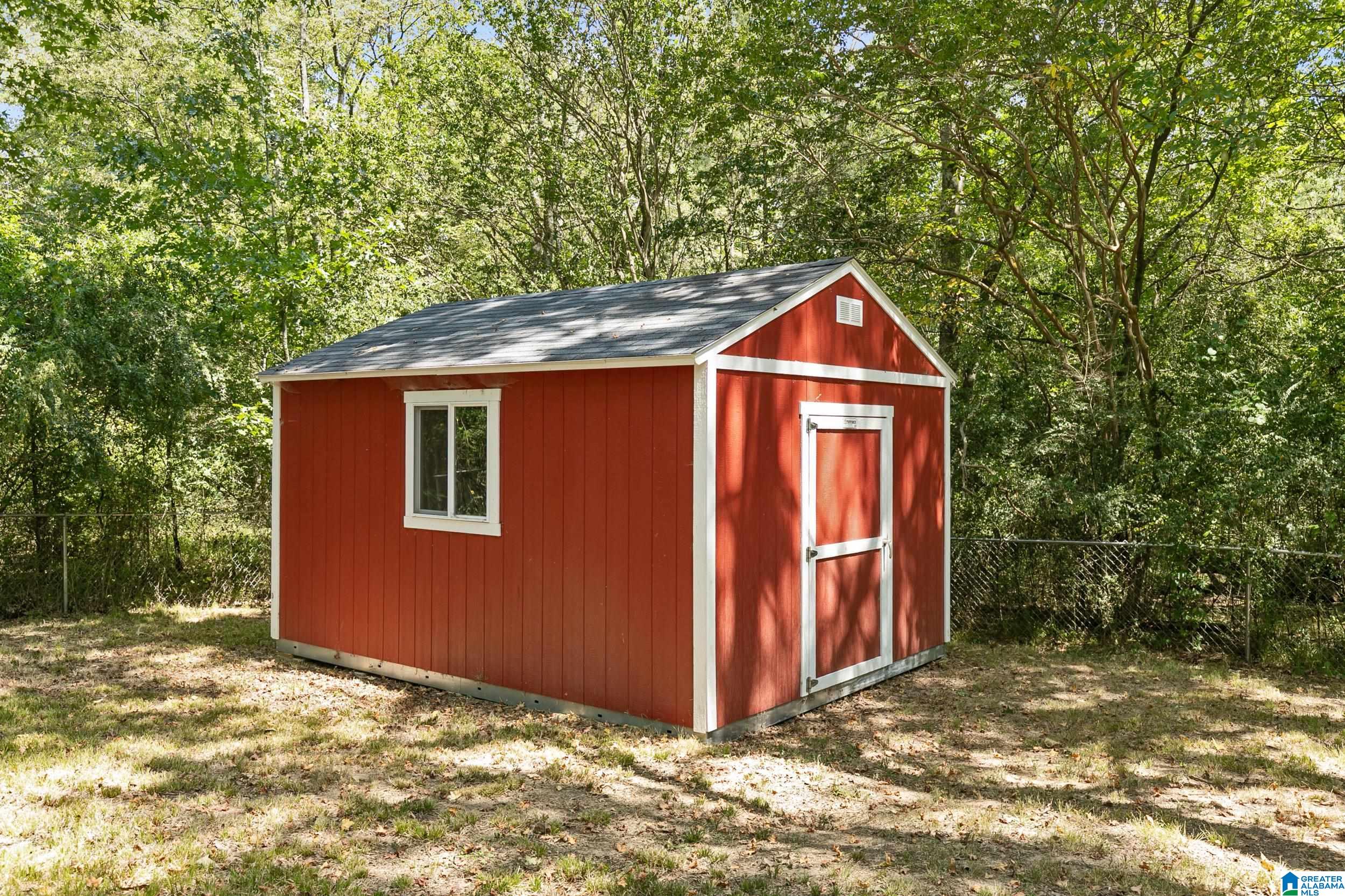 1058 GREENMOR DRIVE