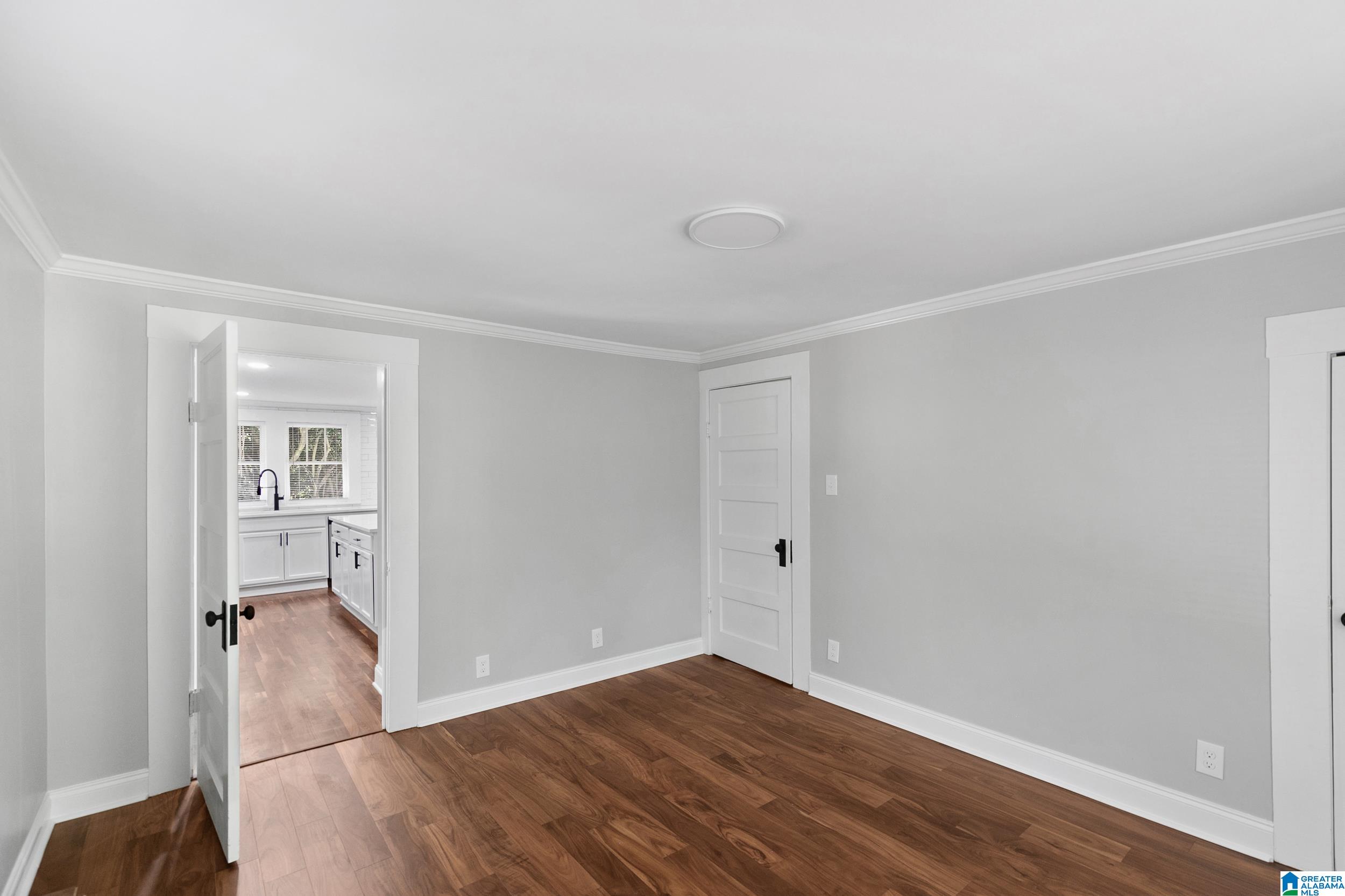 1058 GREENMOR DRIVE
