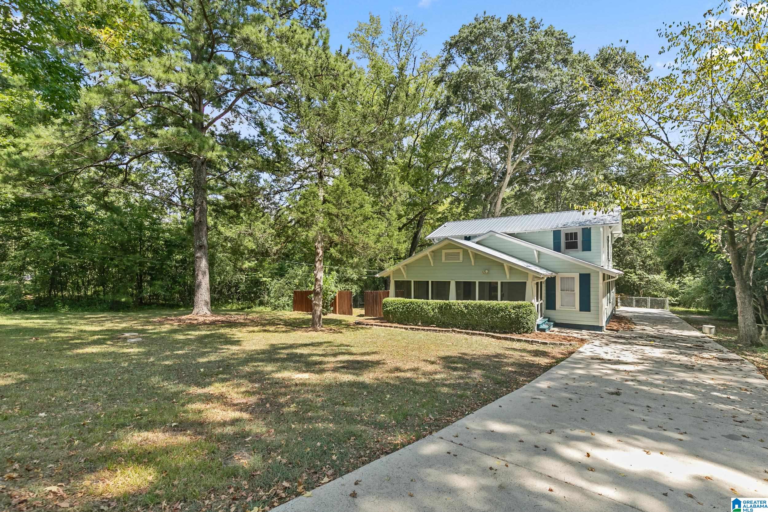 1058 GREENMOR DRIVE