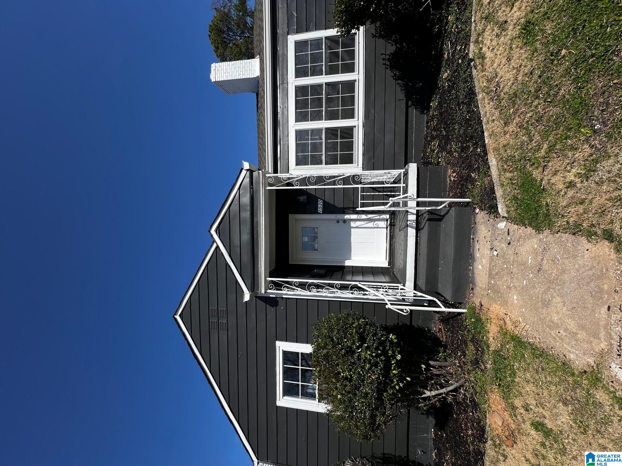 1530 41ST STREET