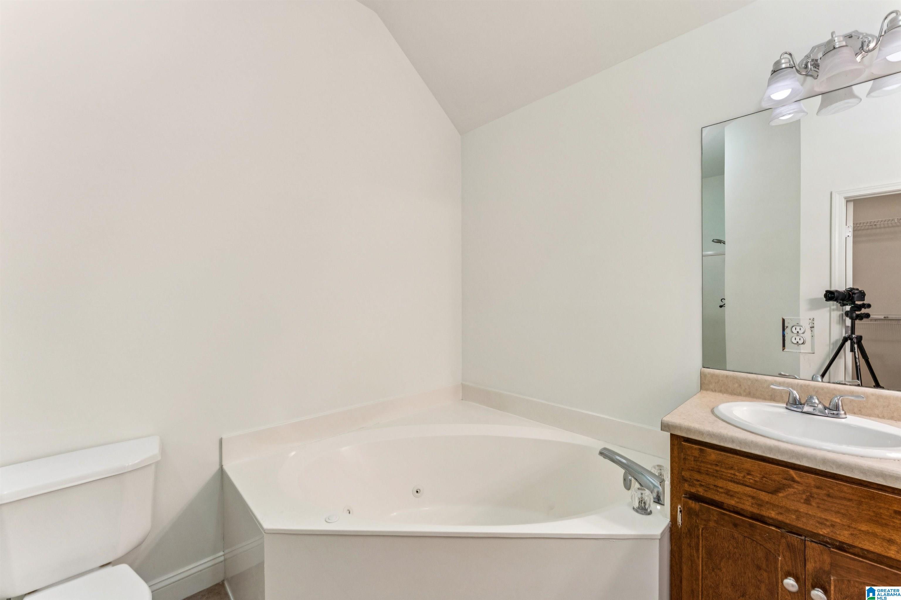 456 HIGHLAND COVE DRIVE