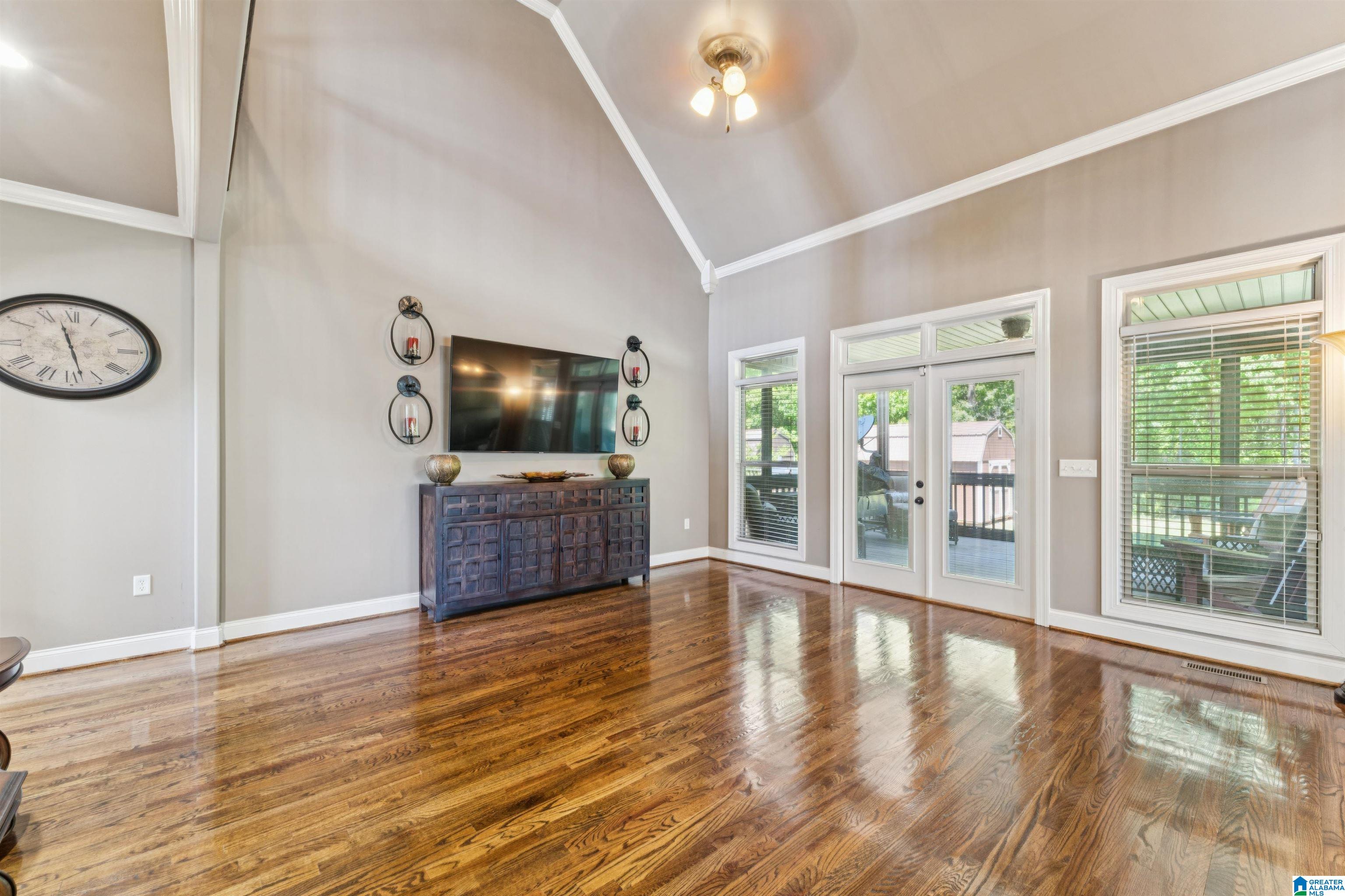 2759 ROSEBAY LANE