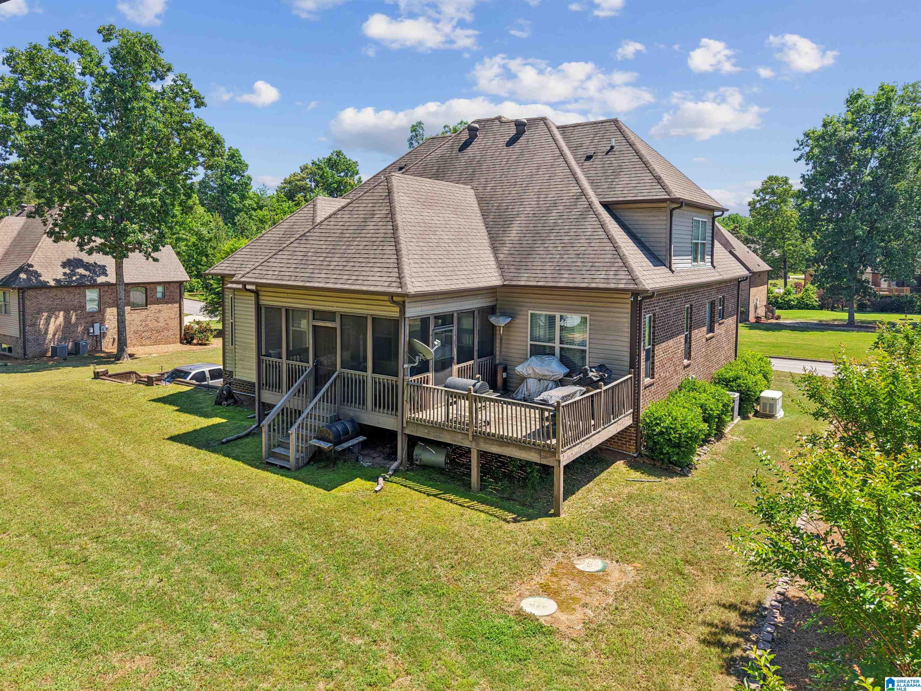 2759 ROSEBAY LANE