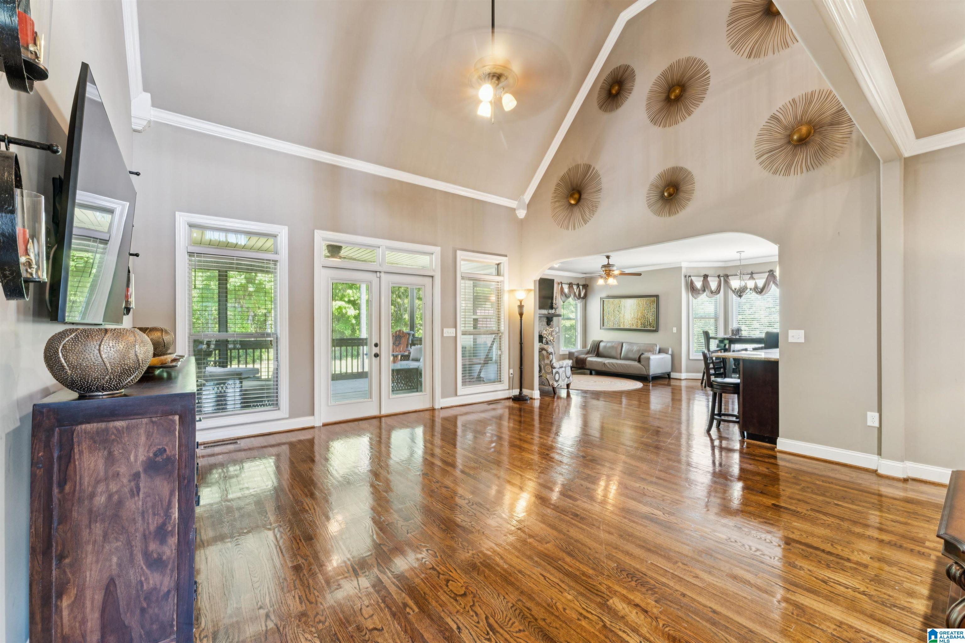 2759 ROSEBAY LANE