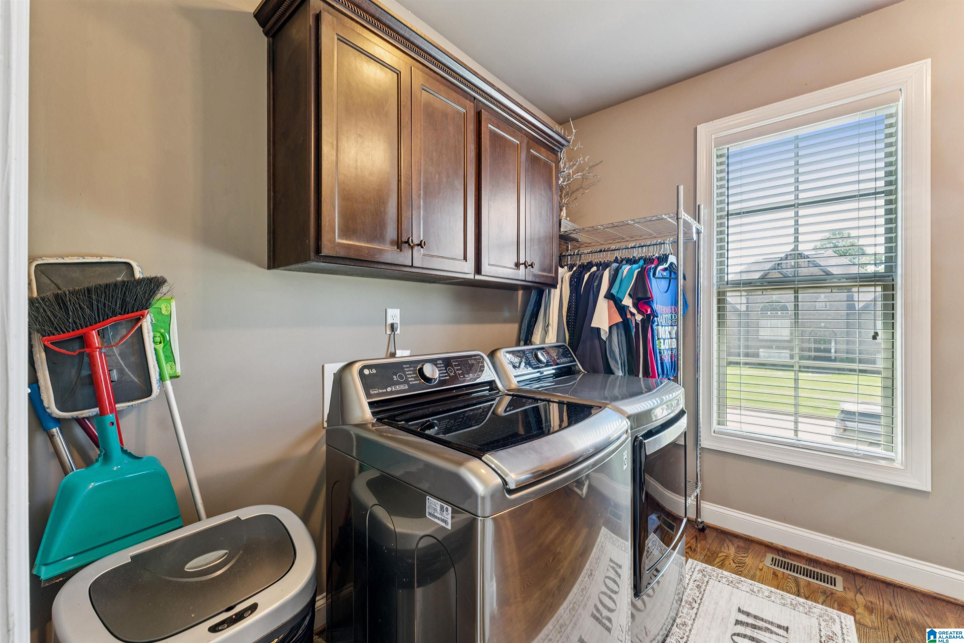 2759 ROSEBAY LANE