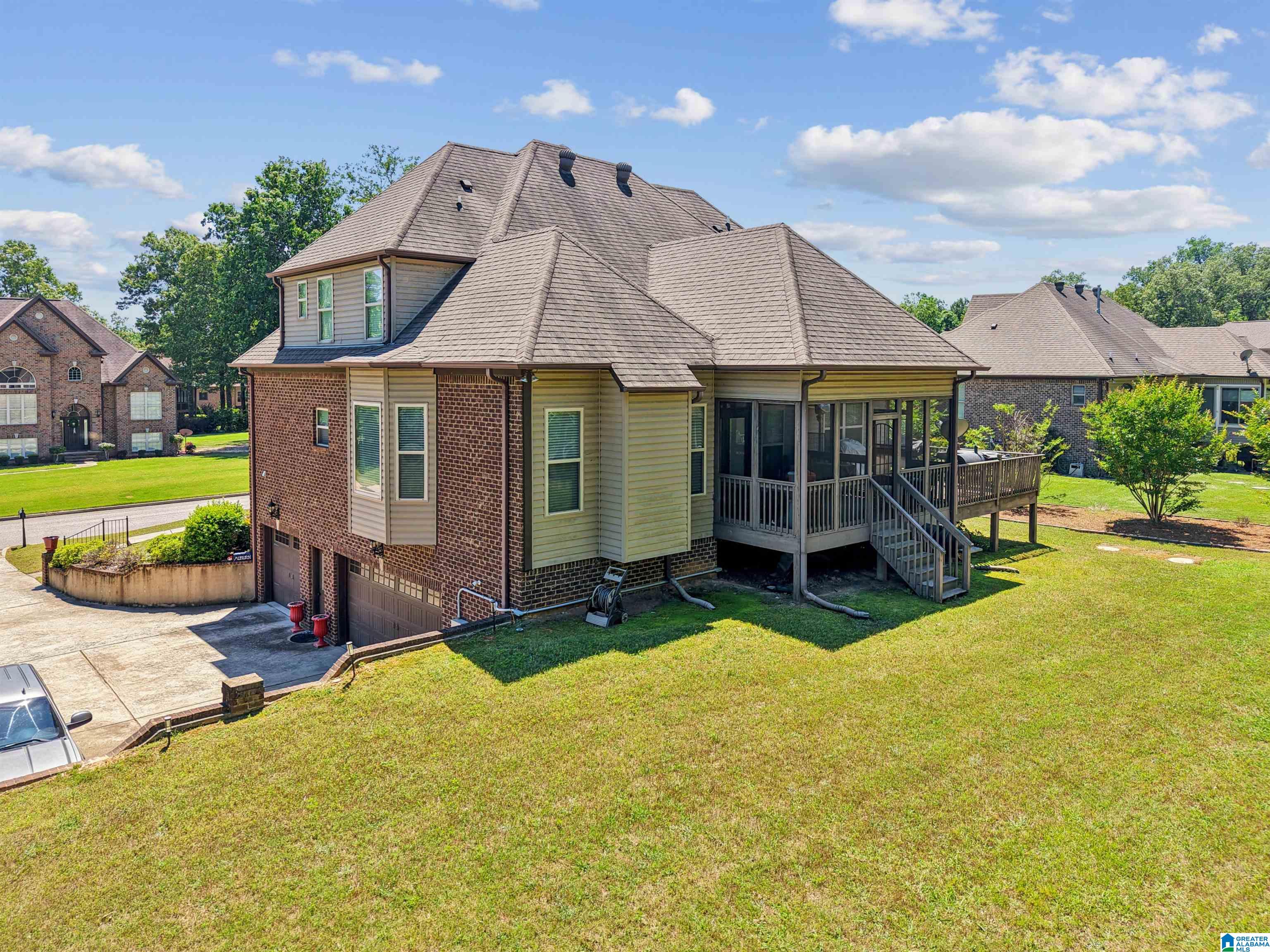 2759 ROSEBAY LANE