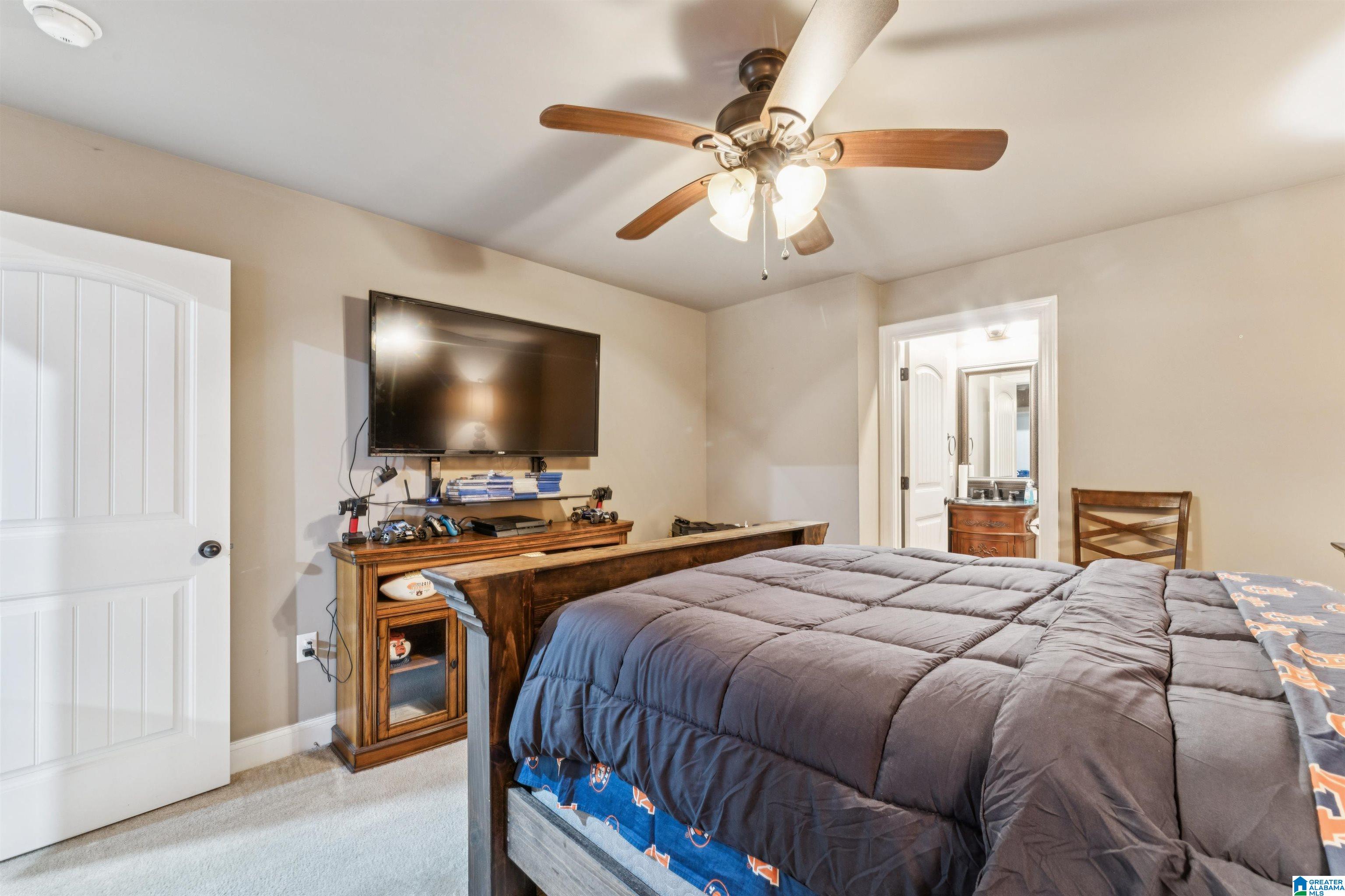 2759 ROSEBAY LANE