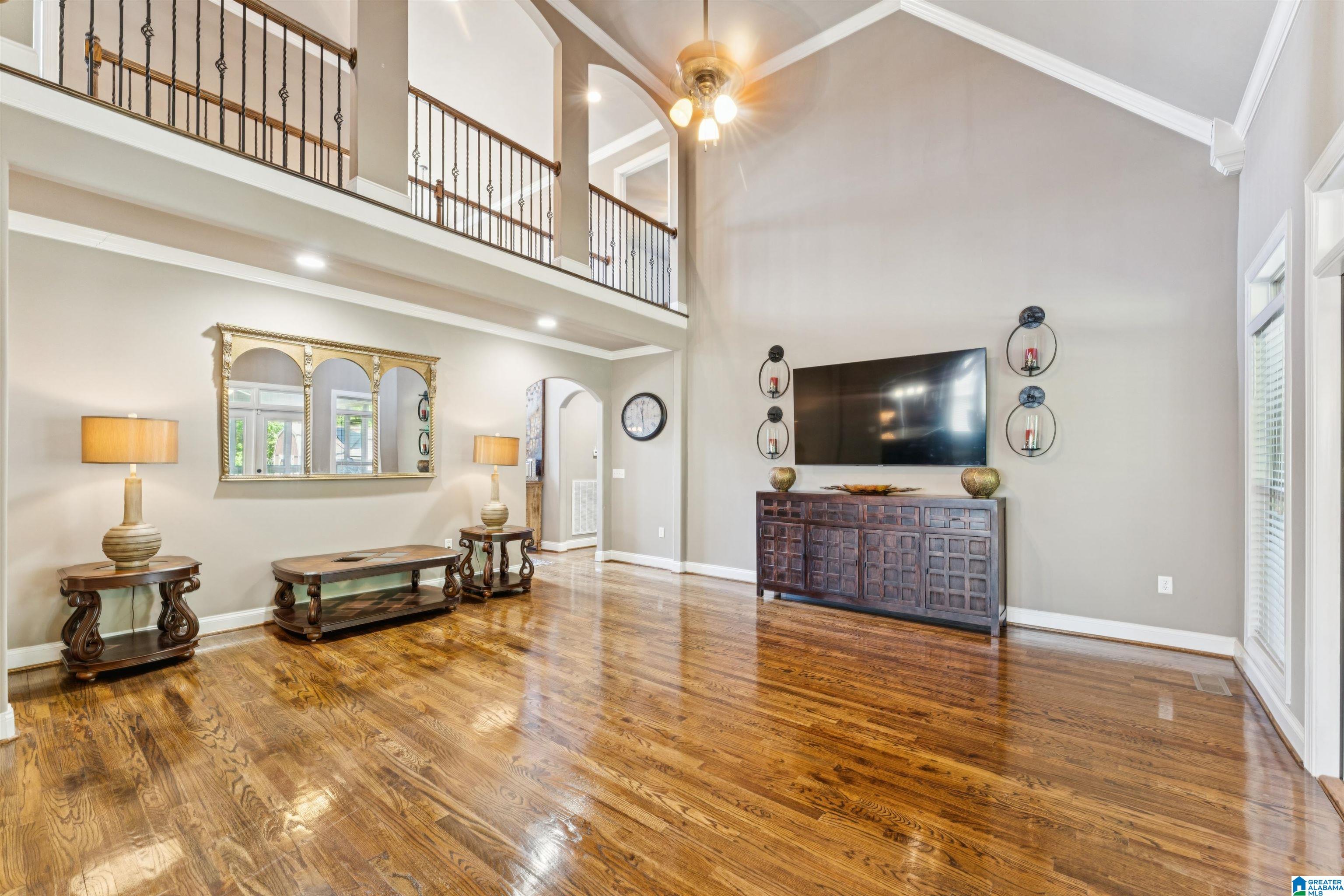 2759 ROSEBAY LANE
