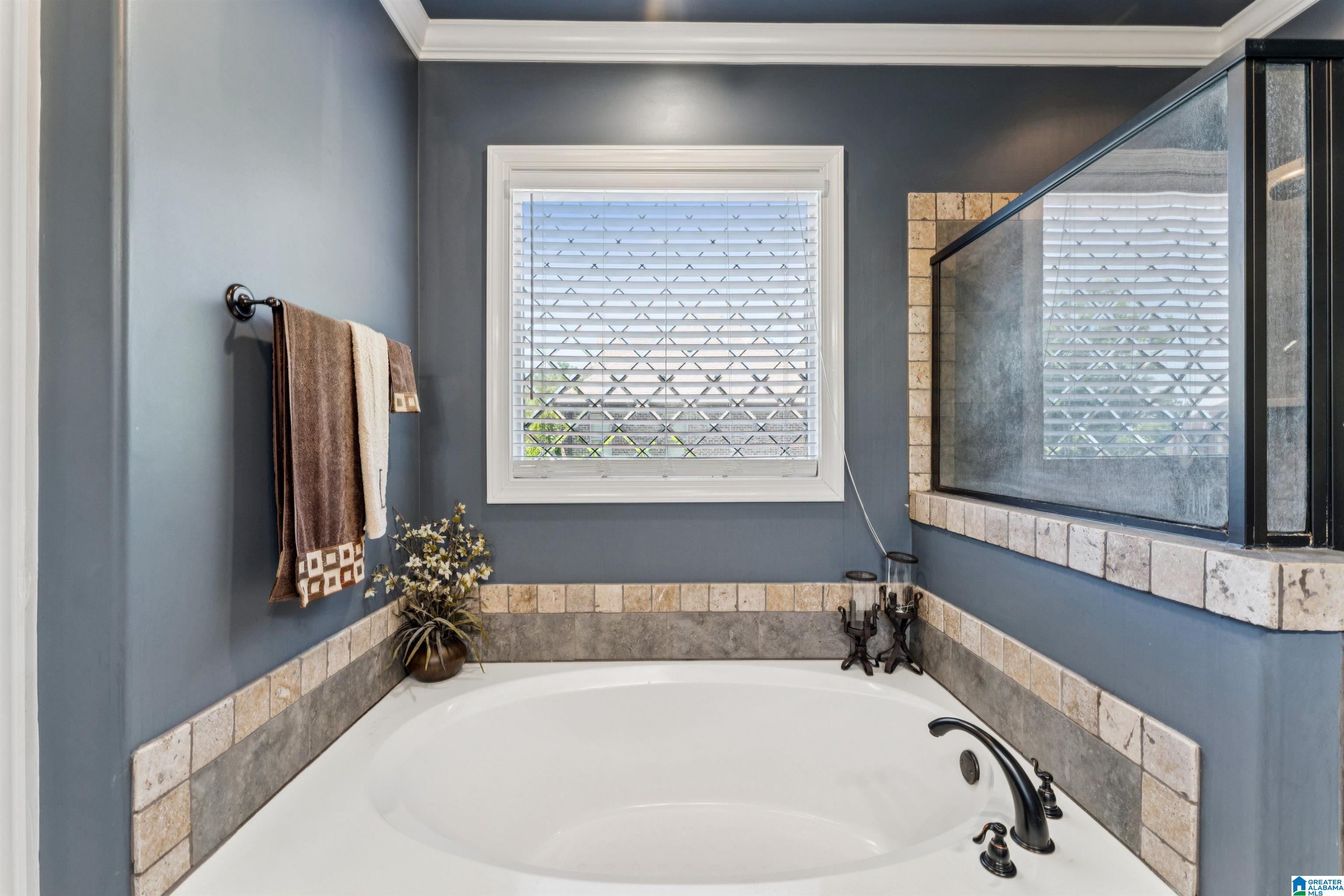 2759 ROSEBAY LANE