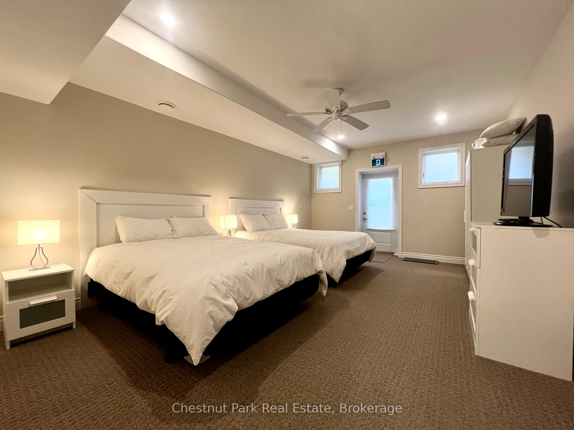 8 William James Court 28