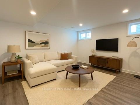 8 William James Court 28