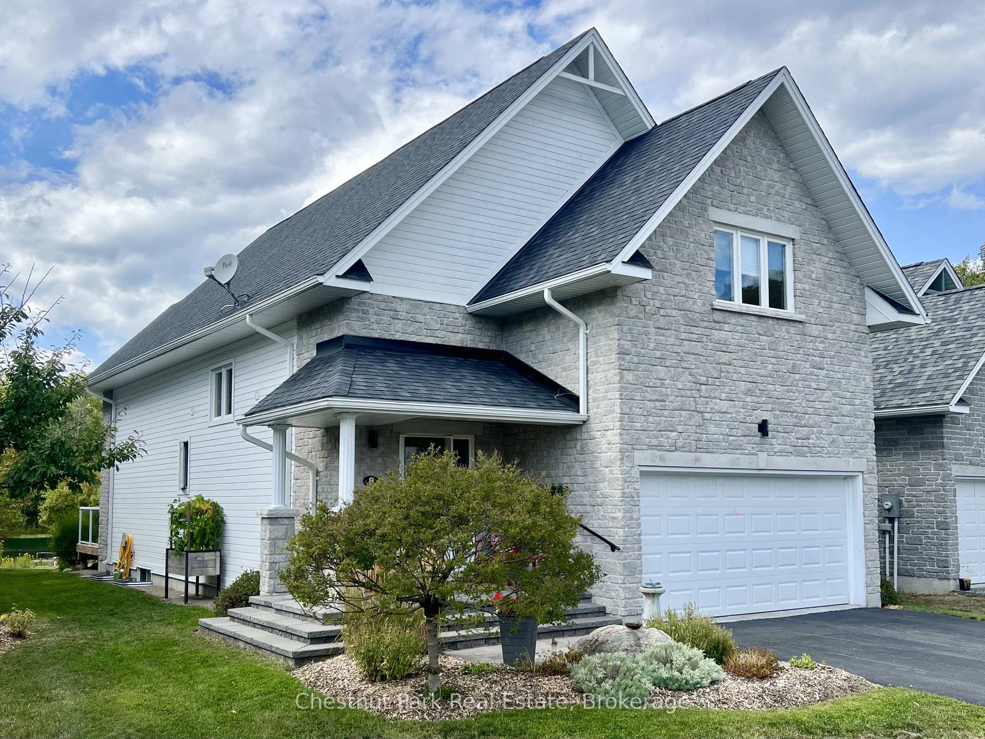 8 William James Court 28