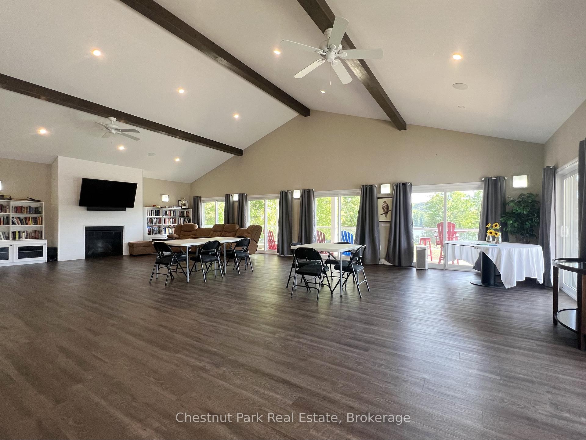 8 William James Court 28