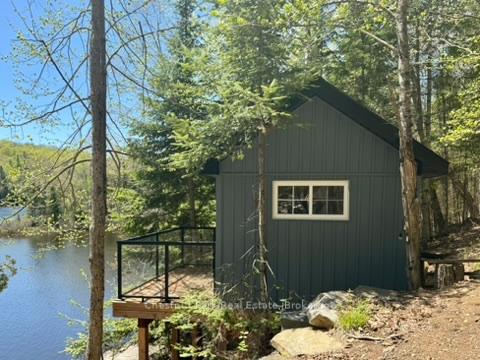 1027 Select Trail