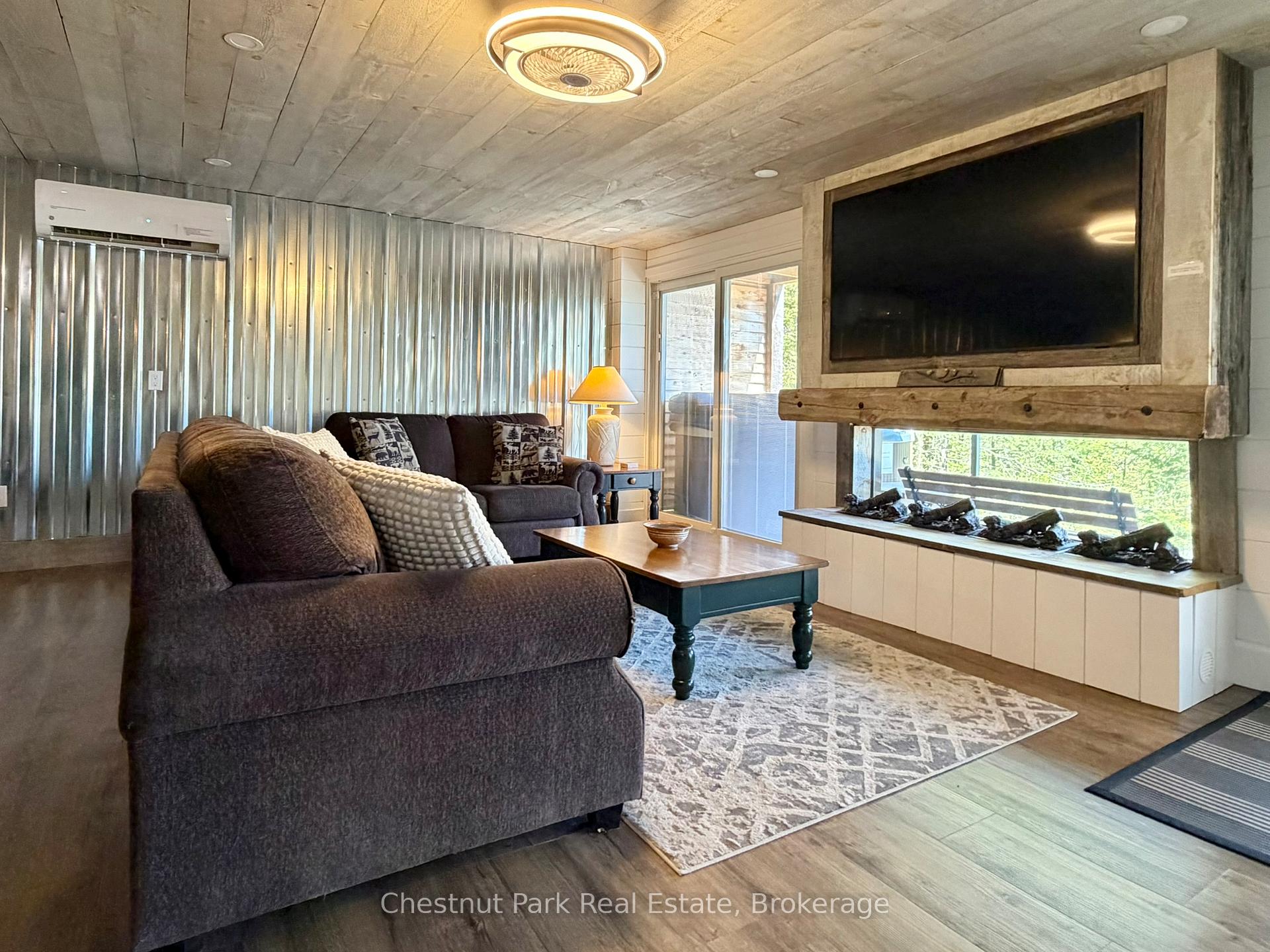 1027 Select Trail