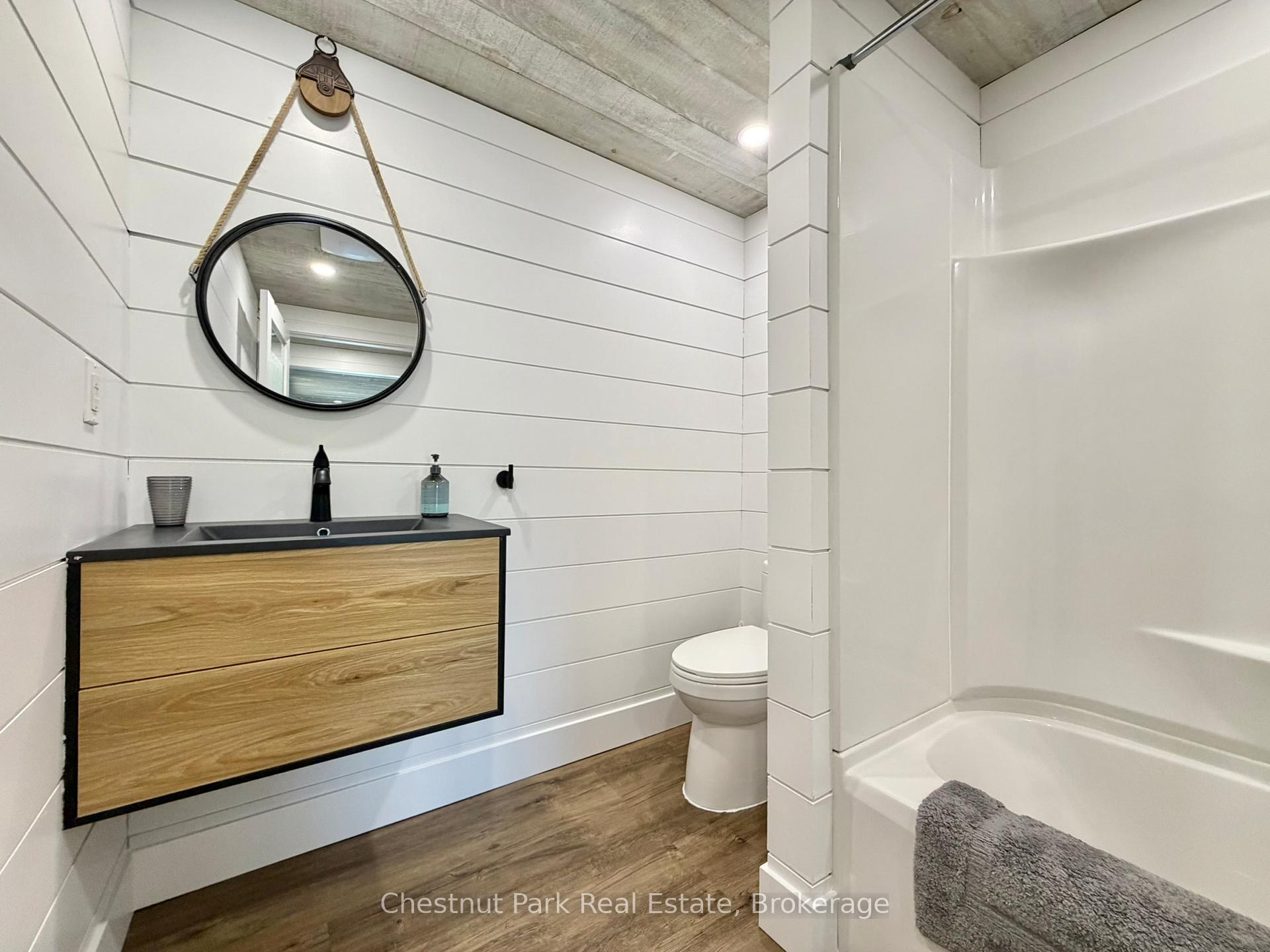 1027 Select Trail