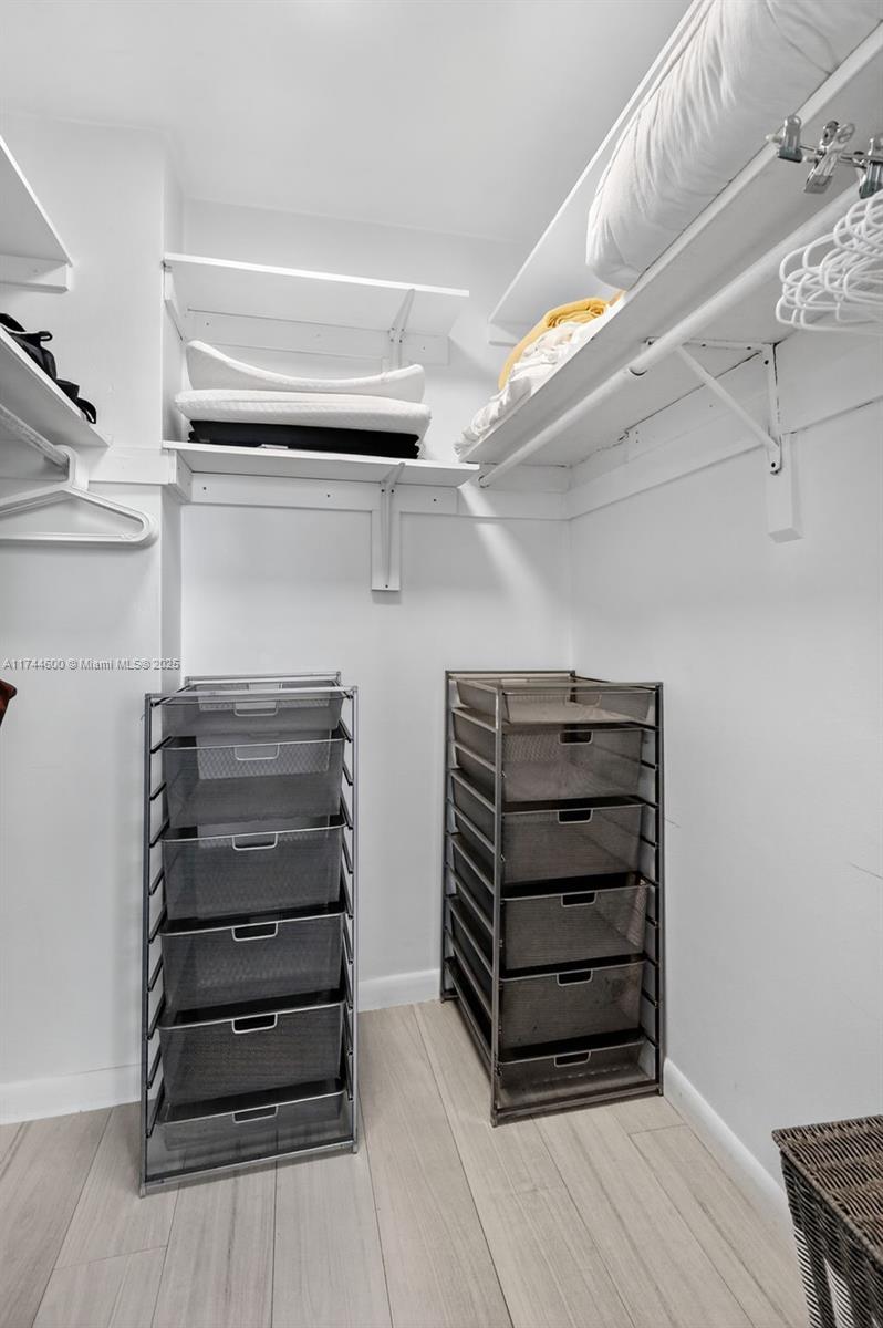 4001 S Ocean Dr # 14G