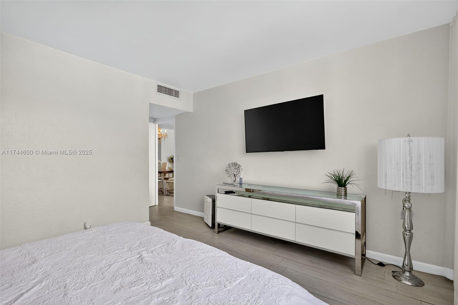 4001 S Ocean Dr # 14G