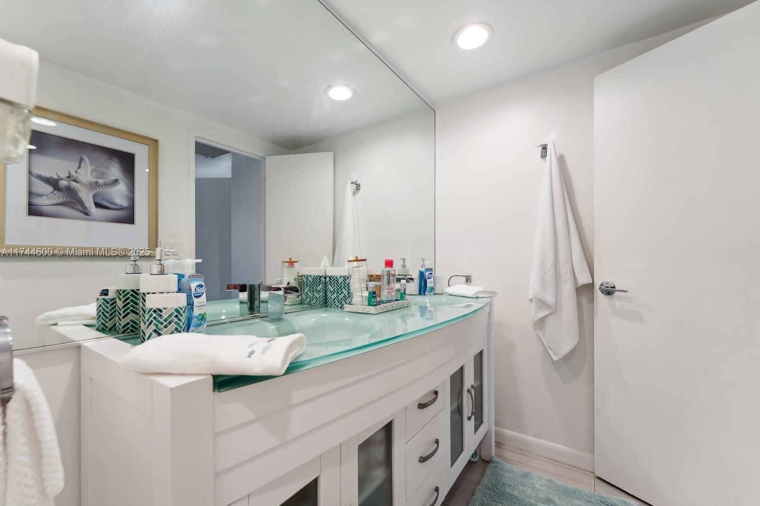 4001 S Ocean Dr # 14G